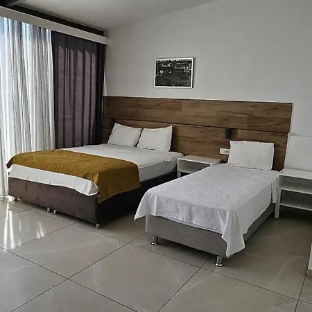 Hotel Tut