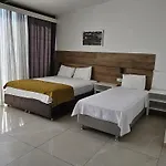 Hotel Tut